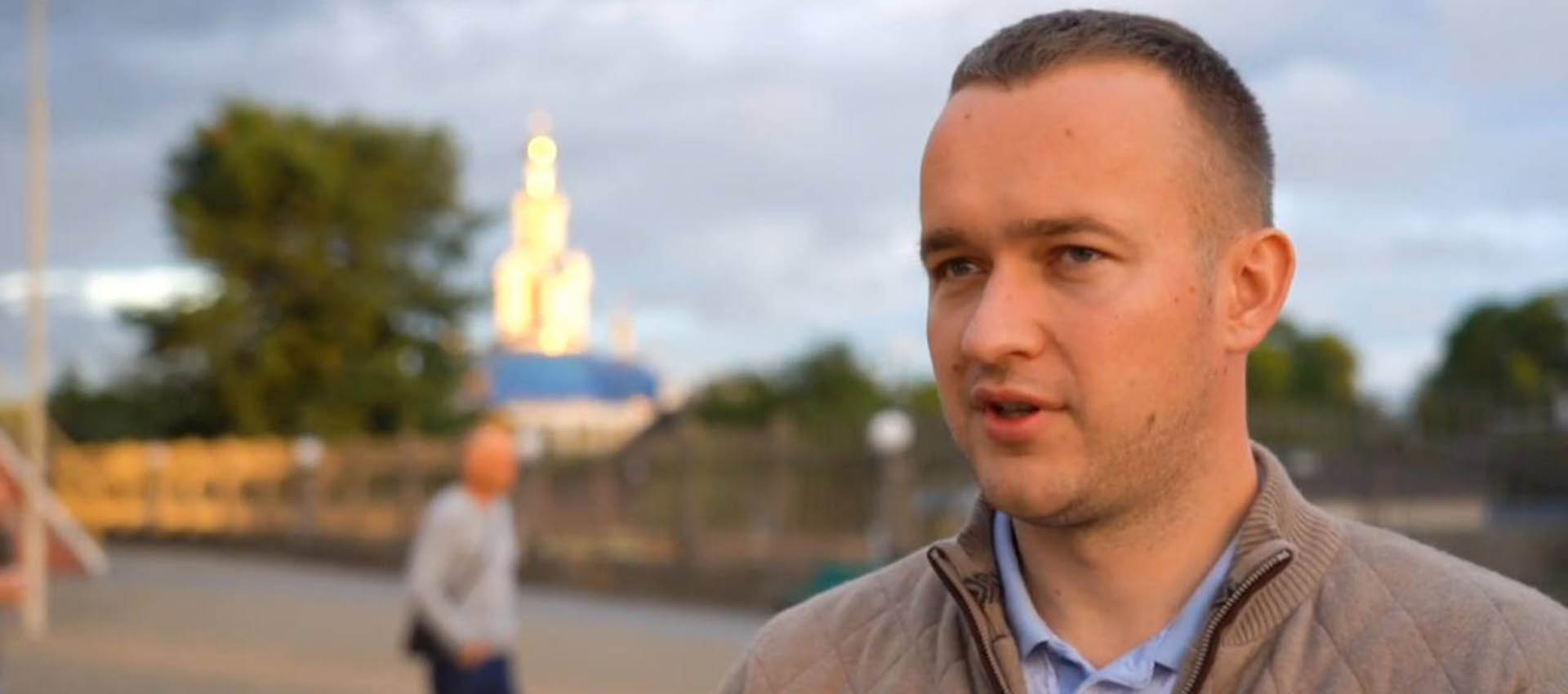 "Ищем игроков на различные позиции"