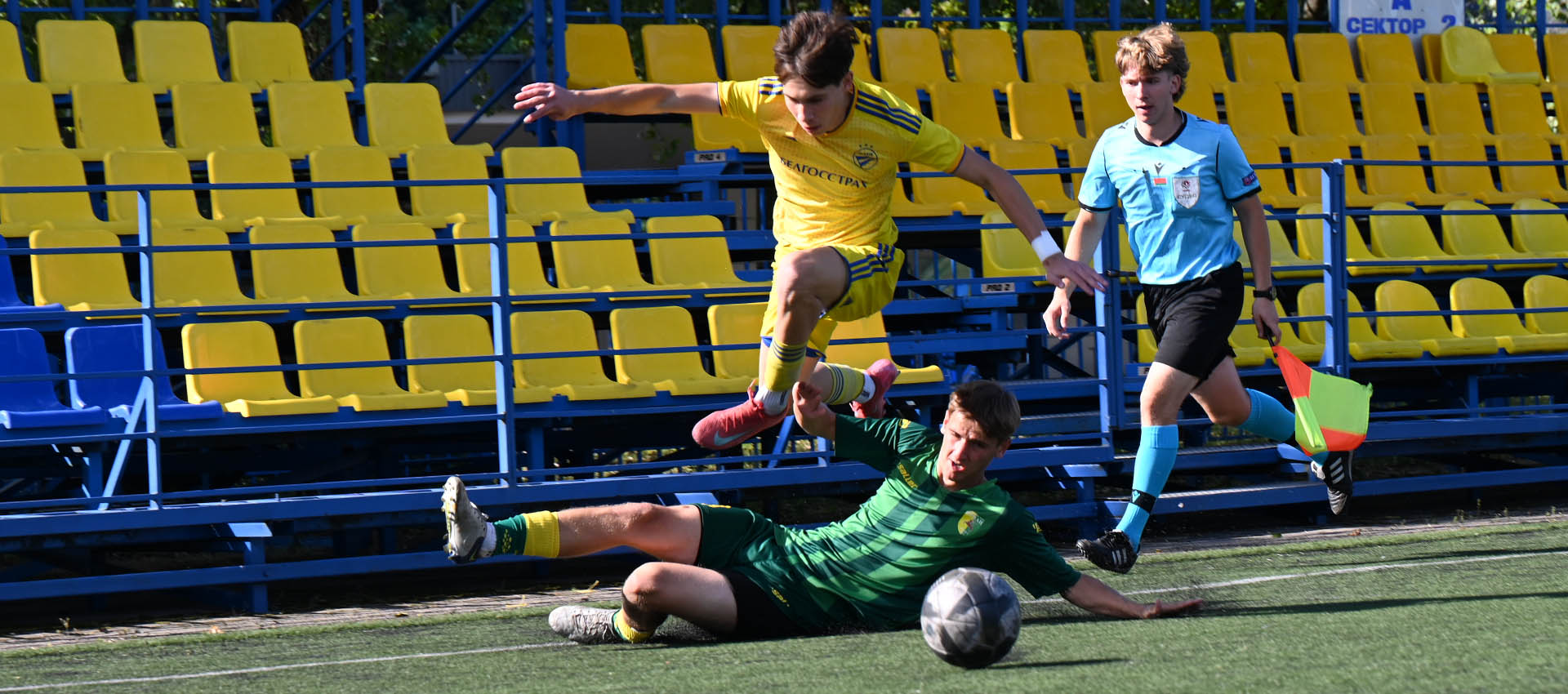 Команды БАТЭ провели очередные матчи юношеского чемпионата Беларуси