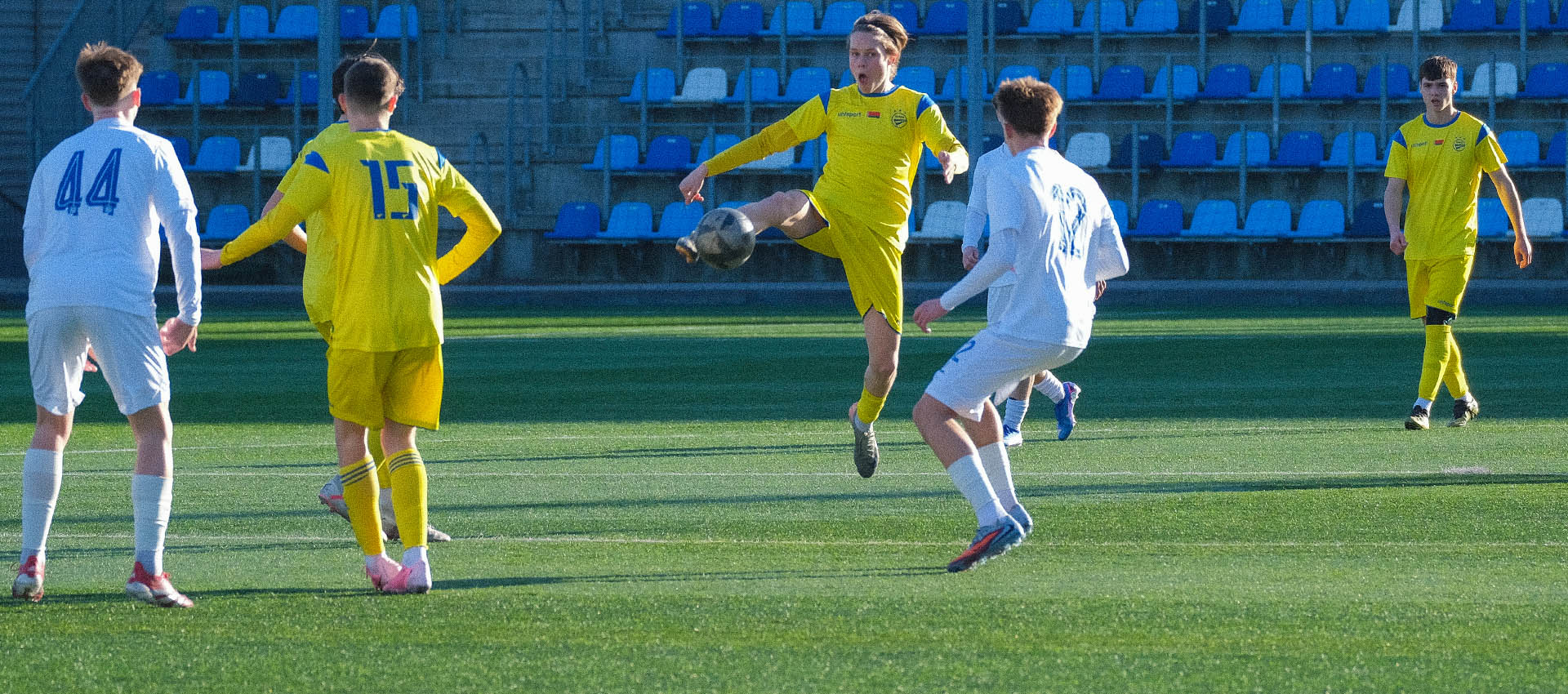 Старшие лицензионные возрасты БАТЭ продолжают успешно выступать в юношеском чемпионате Беларуси